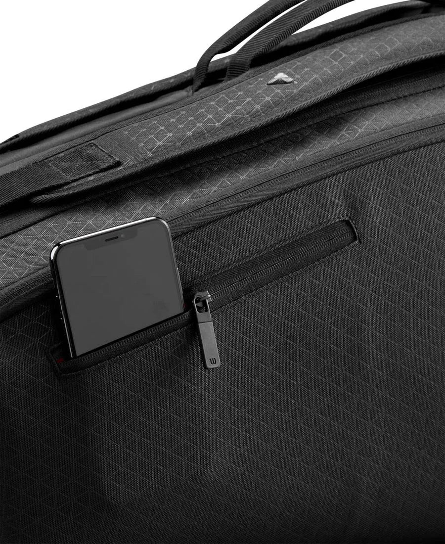 CLASH V3 6PK RACQUET BAG BLACK/Infrared
